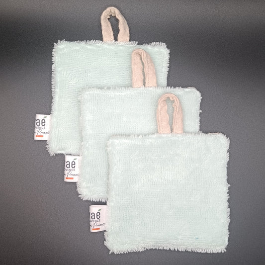 Lot de 3 Lingettes Démaquillantes Double Face (9 x 9 cm)