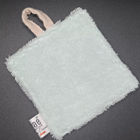 Lot de 3 Lingettes Démaquillantes Double Face (9 x 9 cm)